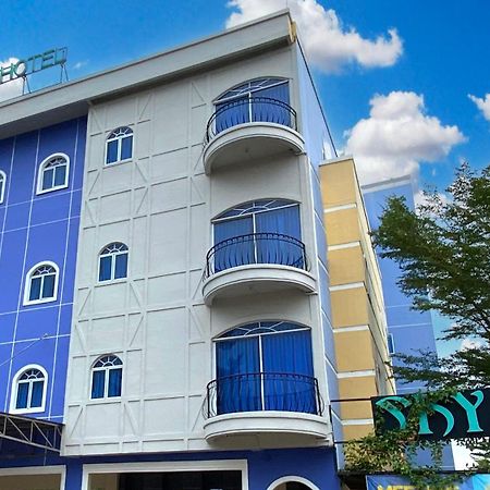 Sky View Hotel Managed By Os Batam Buitenkant foto