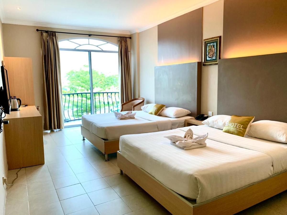 Sky View Hotel Managed By Os Batam Buitenkant foto