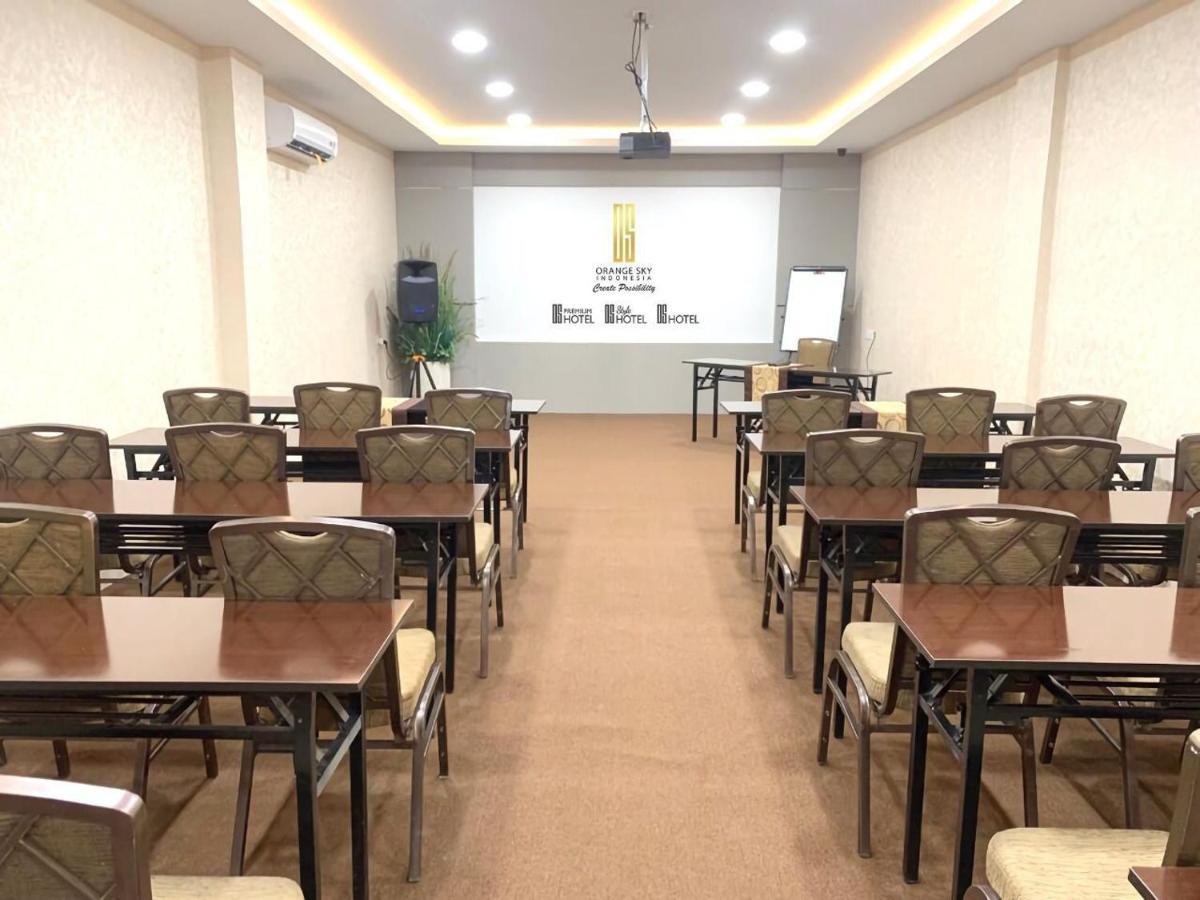 Sky View Hotel Managed By Os Batam Buitenkant foto