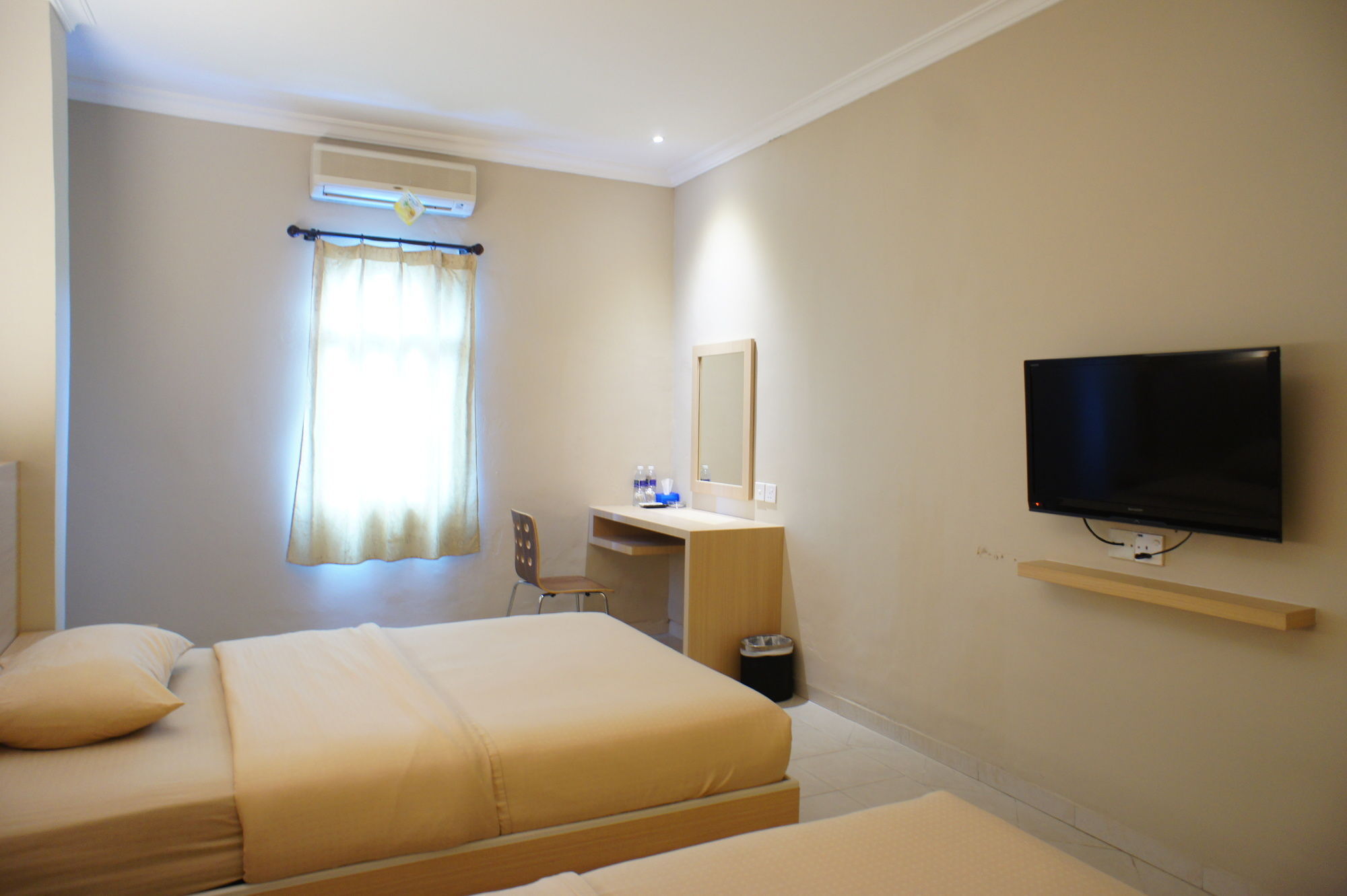 Sky View Hotel Managed By Os Batam Buitenkant foto